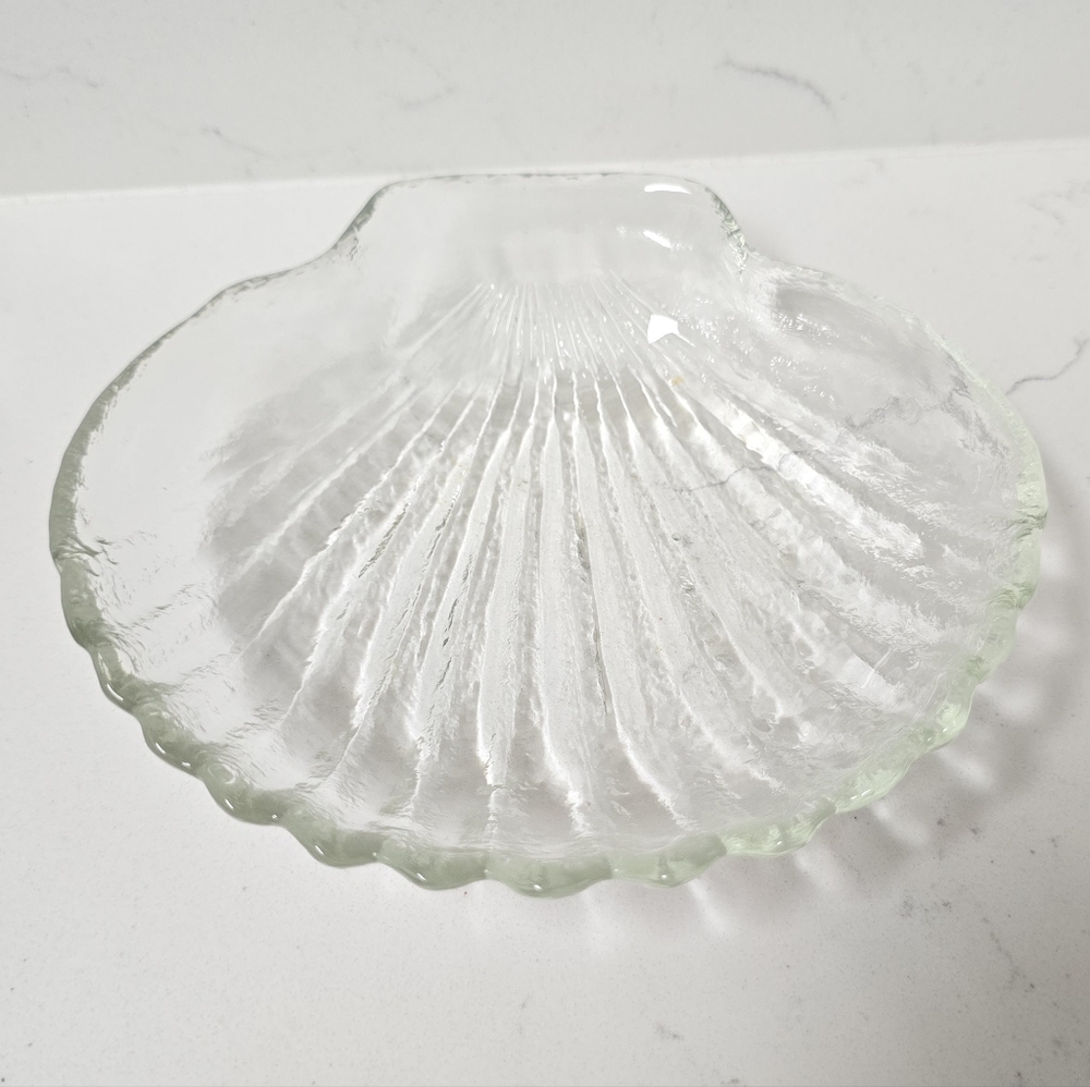 Clear Glass Shell Decor